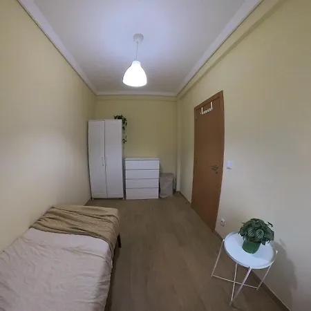 Modern - Ground Floor Готель
